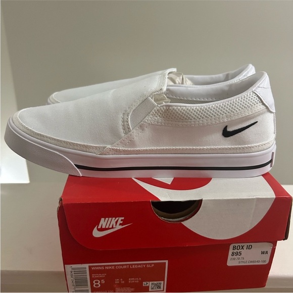 Nike Shoes - Nike Court Legacy SLP
8.5 Wmns
New in Box